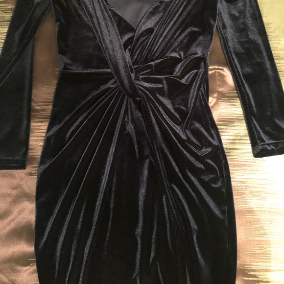 Evening dress - Picture 2 of 3